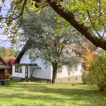 Ferienhaus Zur Alten Zeder *