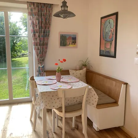 Zur Alten Zeder Holiday home Seyfrieds