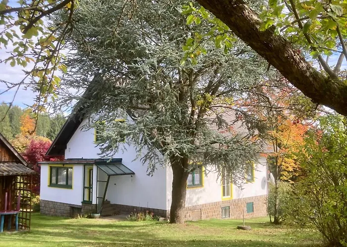 Ferienhaus Zur Alten Zeder *