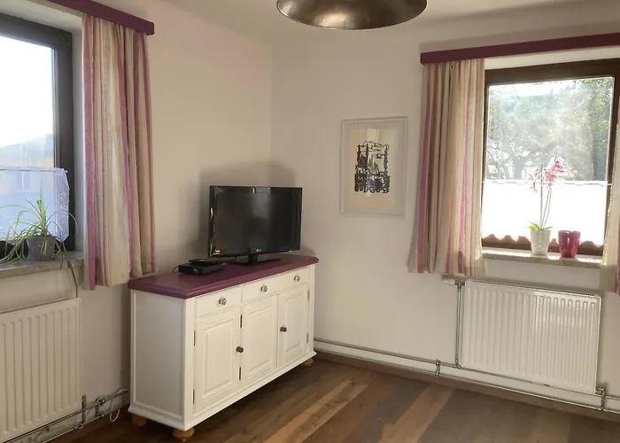 Zur Alten Zeder Ferienhaus Seyfrieds